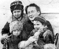 Елизавета Скобцова с детьми. Сербия