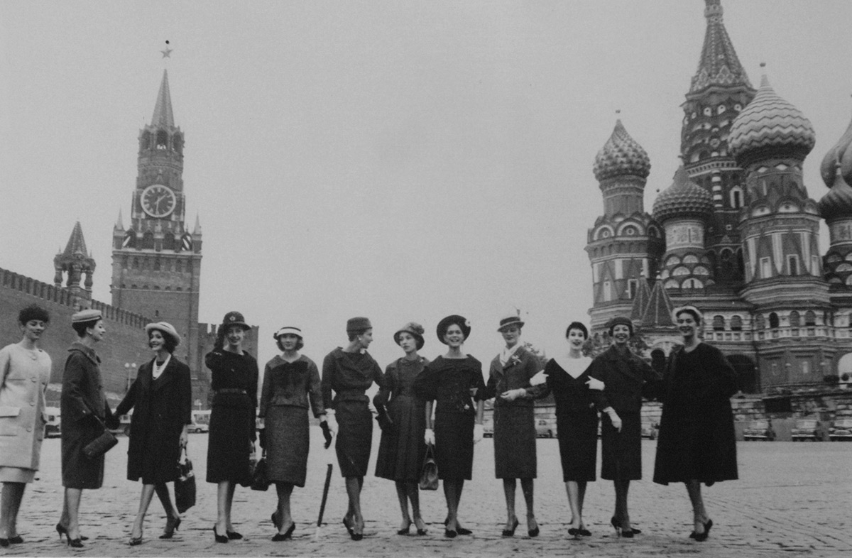 Ив сен Лоран в Москве 1959