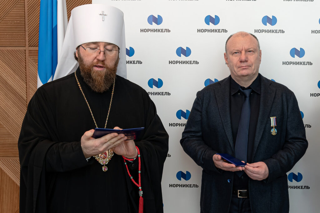 Президенту «Норникеля» Владимиру Потанину вручена церковная награда за многолетнюю благотворительную помощь