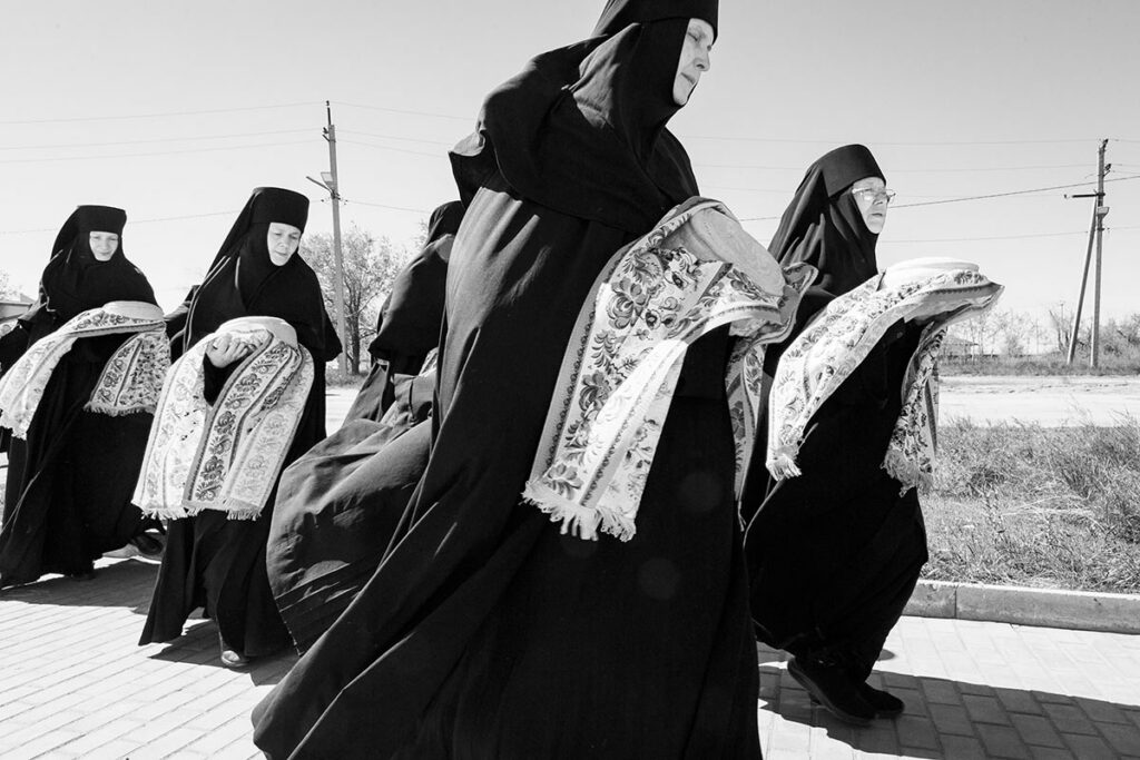 Пасхальный крестный ход в Иверском женском монастыре