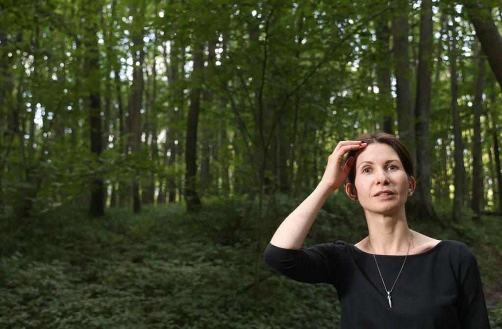Татьяна Честина, портрет в лесу