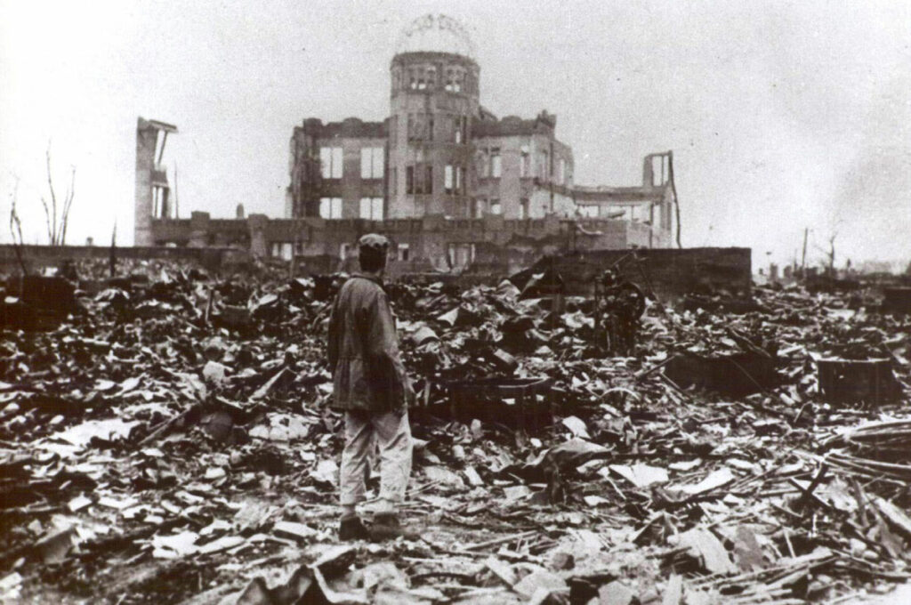 Хиросима после атомной бомбардировки, 5 августа 1945 года. Фото ZUMA Press/ ТАСС