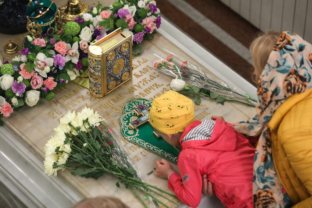 В часовне святой блаженной Ксении Петербургской на Смоленском кладбище. Фото: Роман Пименов/ТАСС